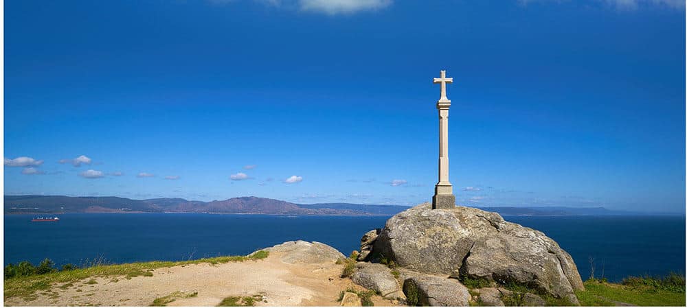 Camino Finisterre landmark - cross