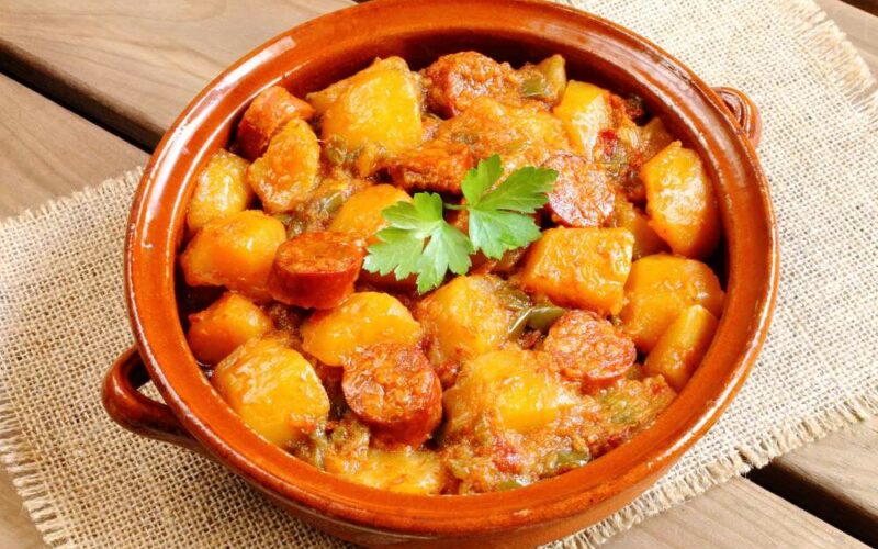 a picture of patatas a la riojana