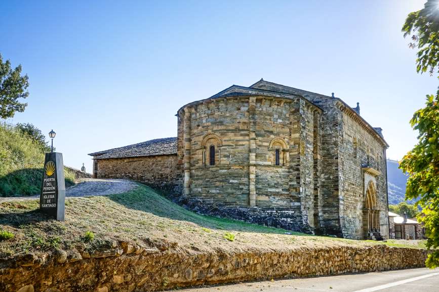 Iglesia de Santiago Apóstol - The Church of Saint James the Apostle in Villafranca del Bierzo