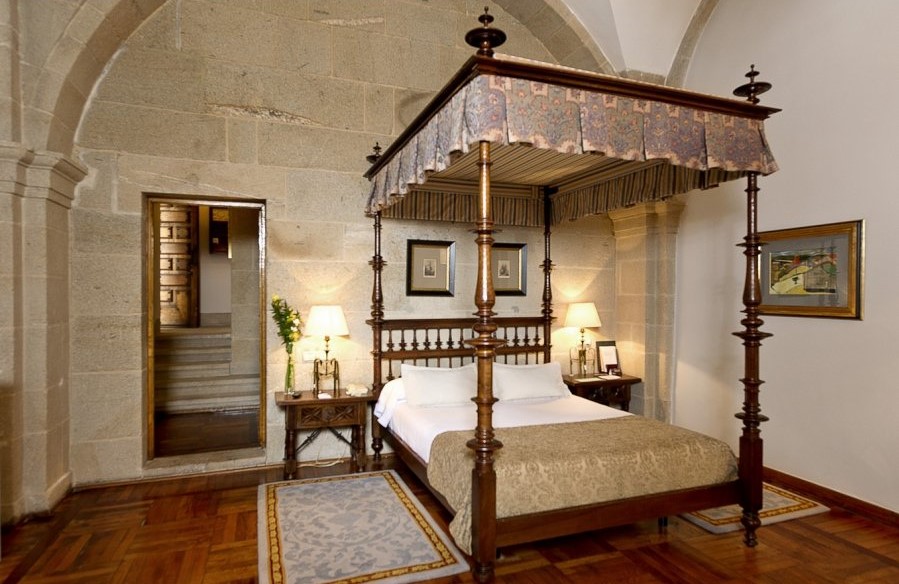 Parador de Santiago de Compostela hotel Luxury on the Camino